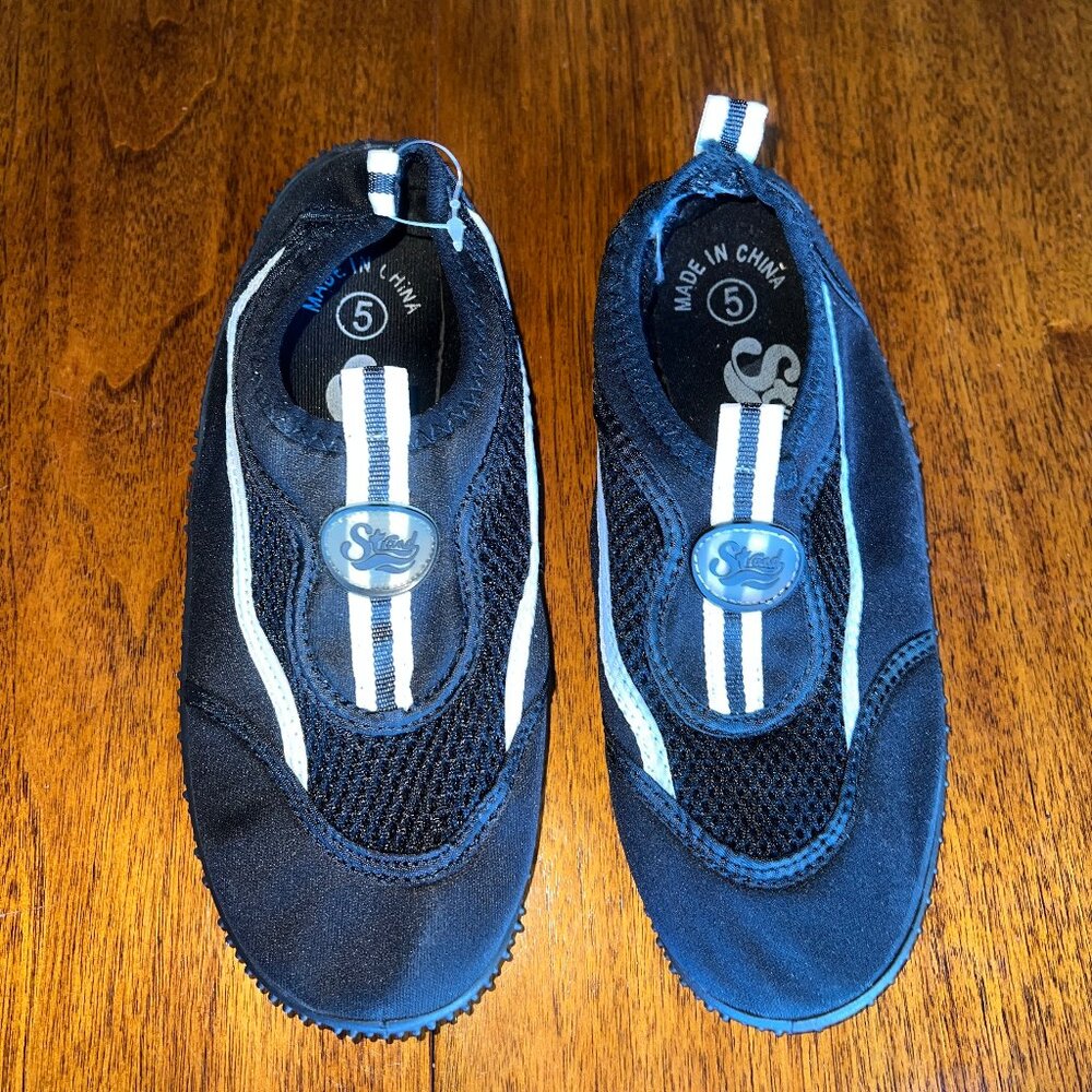 Strand Black Water Shoes Aqua Socks Womans US Size 5